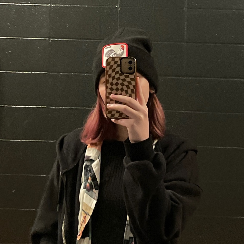 Meet your Posher, Mia